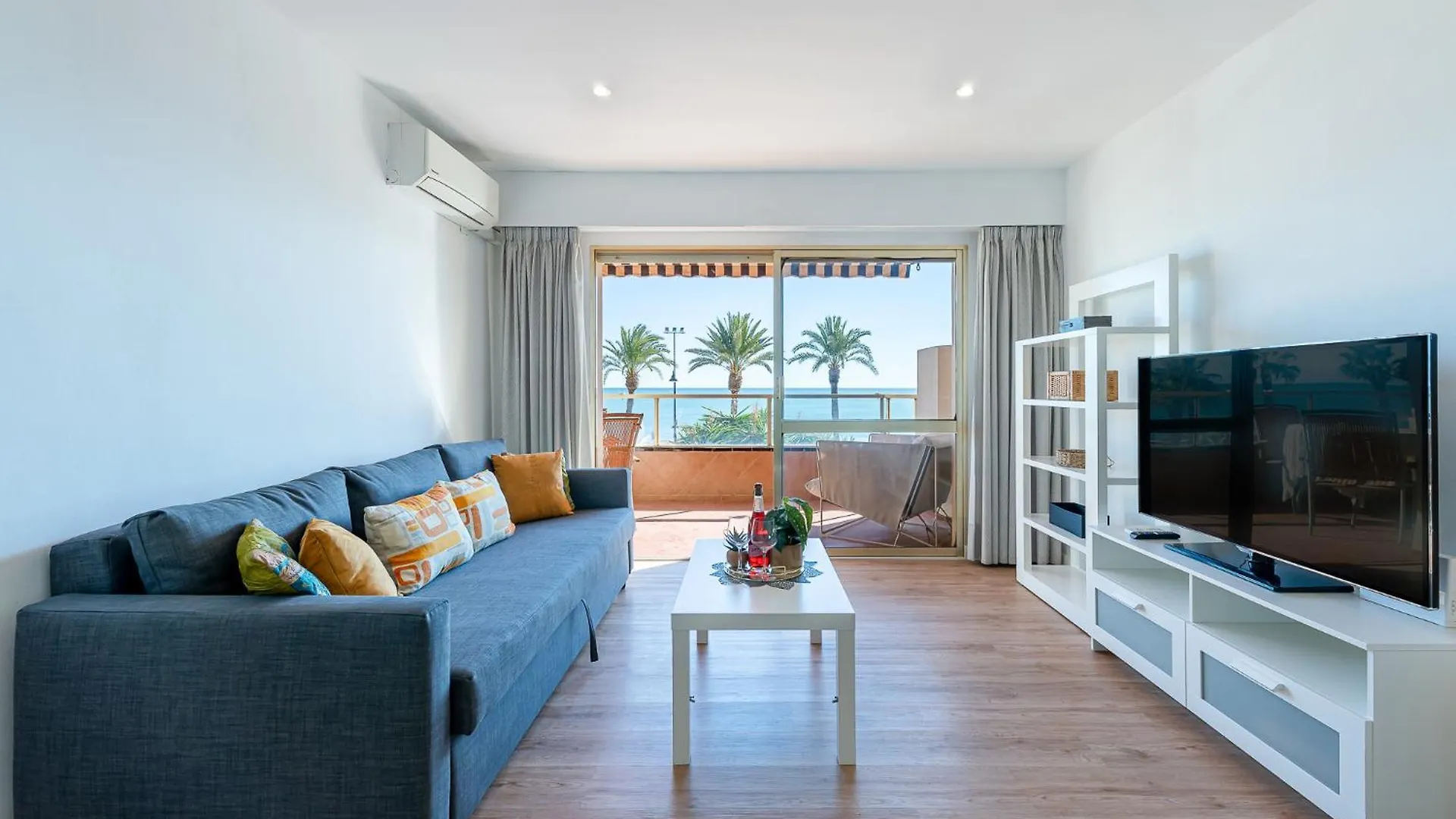 Apartman 797 Holiday Rentals - Moderno Piso En Primera Linea De Playa Torremolinos